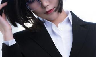 校园生活的定制写真：汪知子带你探索美好瞬间