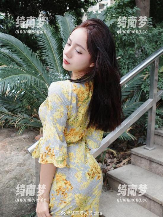 洛丽塔大哥 在办公室中探寻灵感:洛丽塔大哥最新原图作品分享