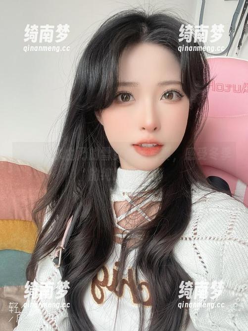 分享清水由乃的雪女高清写真，感受冬季的纯净与魅力