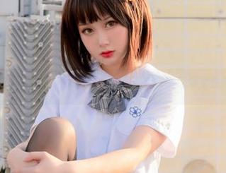 原图福利分享！炸蛋Boom的职业装写真，探索职场女性的独特魅力！