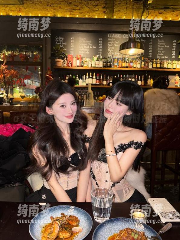 爱蜜社 - 就是要让你惊艳！果儿Victoria女王的免费图包，收获美的同时还能提升你的审美！