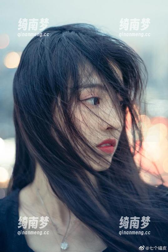 爱蜜社 - 淼淼萌萌哒图包最新更新：她的自拍如何俘获万千心
