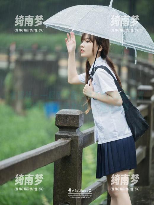 爱蜜社 - 一起欣赏程小烦不烦的运动全套写真图片，活力无限，魅力四射