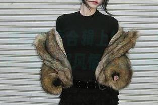 微密圈 - 绝美写真合辑上线：“牛奶里的果汁”的制服风情你见过吗？