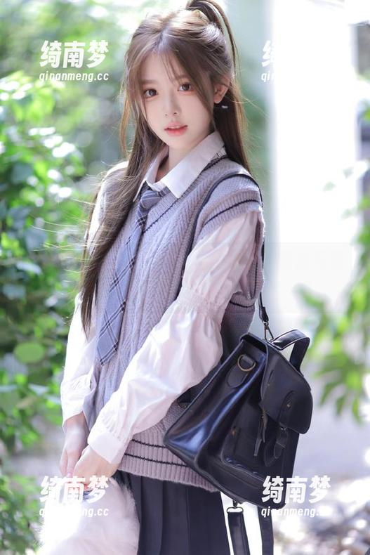 物恋传媒 - 忘却烦恼，小晴天的蕾丝写真里尽是美图与治愈的力量