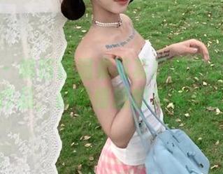 微密圈 - 琳铛铛温柔写真图库中的每一幅作品，都是情感的真实表达