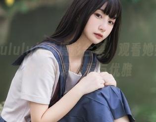 白露Bululu棉袜摄影合集，观看她如何用袜子诠释青春与优雅