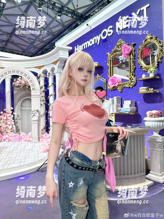 最新发布：百合欧皇子令人惊艳的浴缸写真原图，浸润心灵的视觉享受