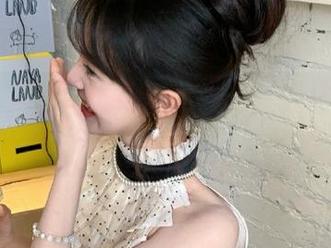 秀人网 - Egg尤妮丝美脚写真作品集，性感与优雅的完美融合