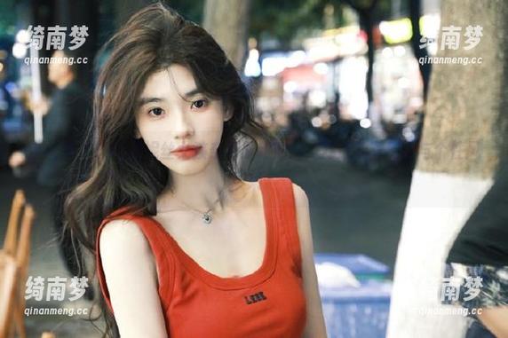 秀人网 - Egg尤妮丝女孩系列最新照片，释放无限魅力与个性风采