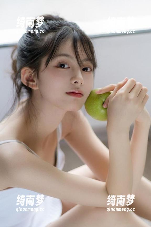 秀人网 - 探索伊一Moon浴室背后的故事：图库分享，揭开她心水写真创作的每一个细节！