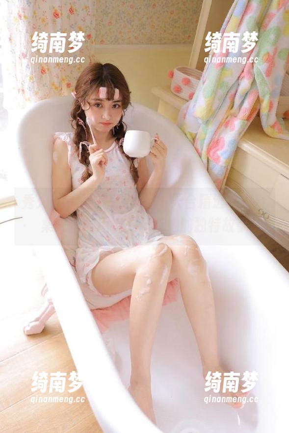 秀人网-优琪琪子yuki 秀人网 - 优琪琪子yuki天台精选写真合集更新,用镜头记录她的独特故事