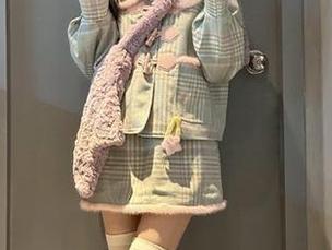 秀人网 - 利世短裤写真在线合集：舒适与时尚的完美结合