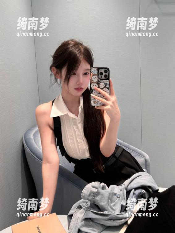 秀人网 - 私拍网袜盛宴，夏诗诗Sally最新资源带你走进时尚新领域