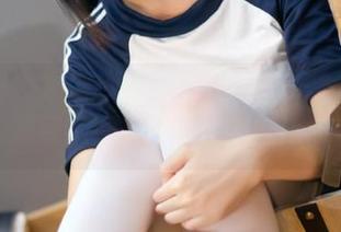 秀人网 - 娜露少女写真集精选：捕捉青春瞬间，展现纯真魅力与感动