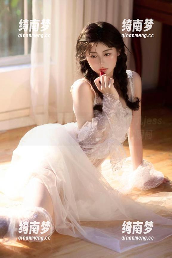 秀人网 - 打开高清画幅，感受婕西儿jessie居家作品中每一个细腻动人的瞬间
