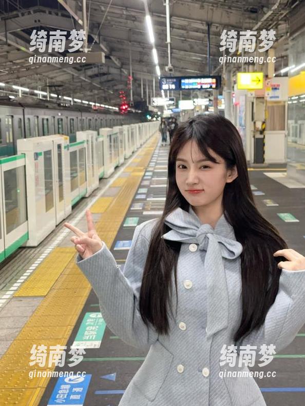 秀人网 - 原图中的安然anran清纯写真，感受摄影师的独特视角