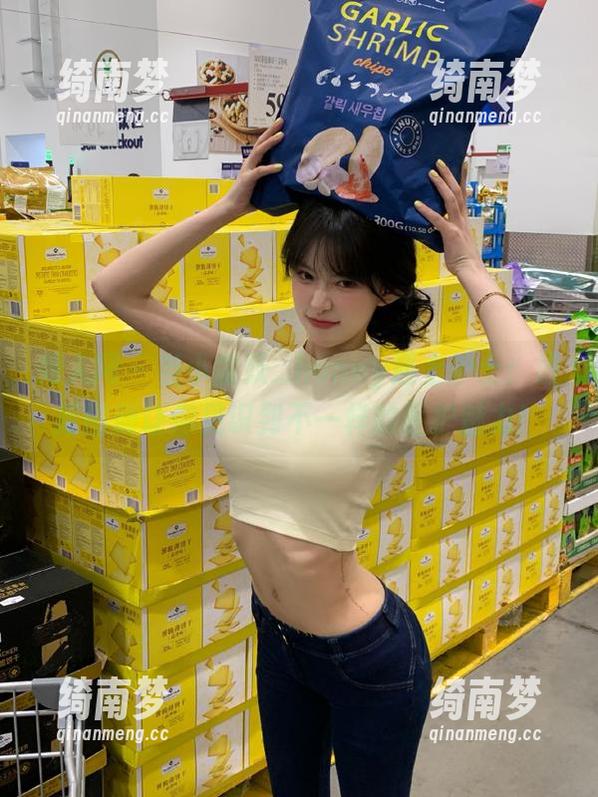 秀人网 - 当小蛮妖_honey遇上护士：最新图册让你见识到不一样的医护魅力！