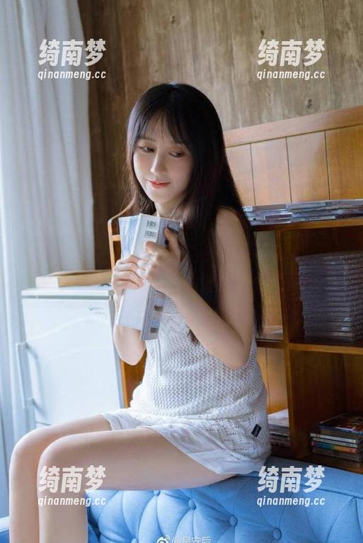 秀人网 - 尤妮丝Egg毛衣作品大赏：寻找灵感的时尚资源，让你与众不同