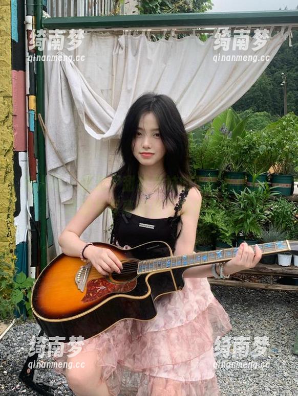 秀人网-尹甜甜 秀人网 - 评测尹甜甜学妹的无圣光作品,这波写真真的是下饭神作!
