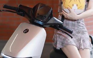 秀人网 - 高清美图揭秘：星星baby如何通过吊带展现自我魅力