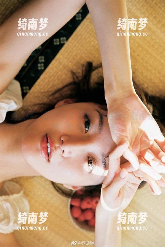 秀人网 - 曼柔泳衣甜美风情合集：时尚套图，彰显个性之美