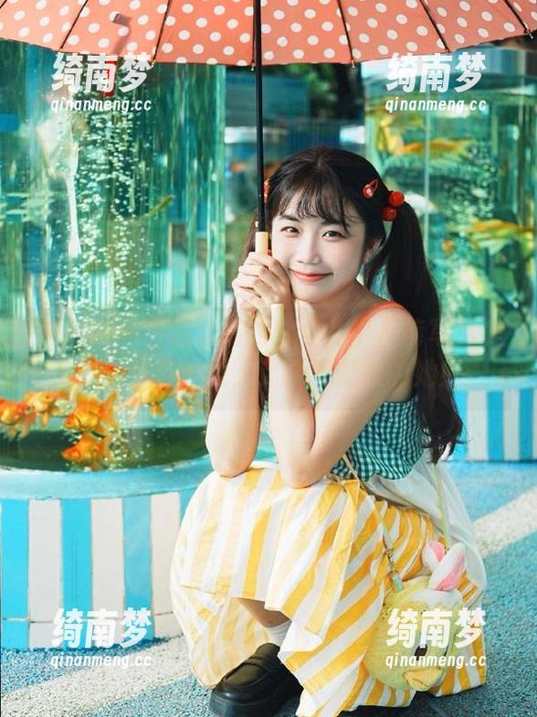 秀人网 - 惊艳全场的李可儿牛仔裤写真美图，免费下载，记录下最美的她！