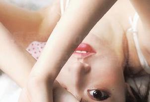 秀人网 - 感受杏子Yada私房写真作品中那抹温柔的粉色气息