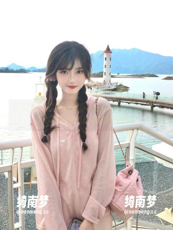 秀人网-田冰冰 秀人网 - 田冰冰眼镜私拍特辑:无法抵挡的美图引发你的视觉盛宴
