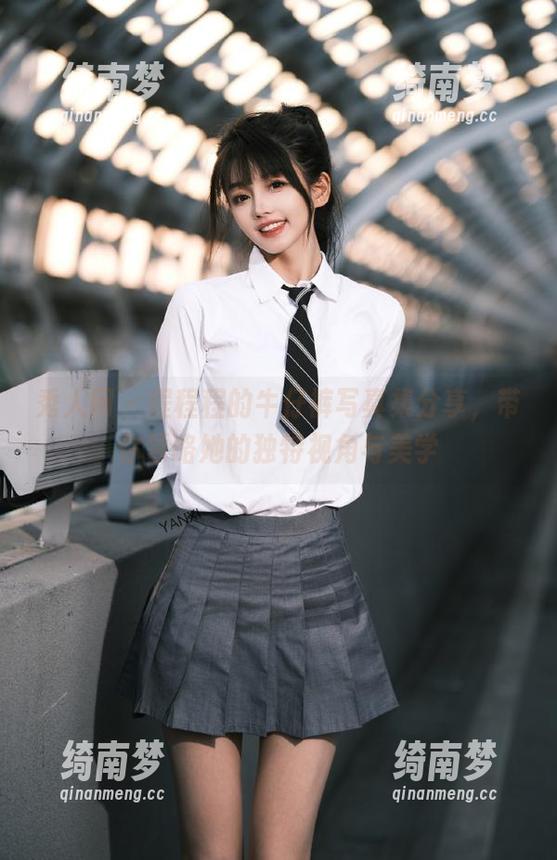 秀人网 - 程程程的牛仔裤写真集分享，带你领略她的独特视角与美学