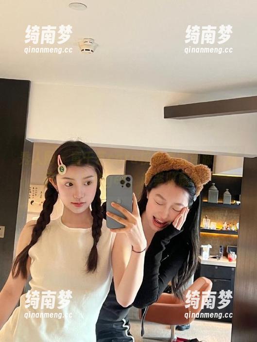 秀人网 - 童千艺cara校服美图资源，甜美少女风格get，赶紧收藏吧！