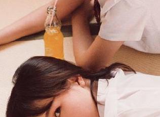 秀人网 - 最新御用套图：葛征Model粉色写真，完美融合了柔美与性感！