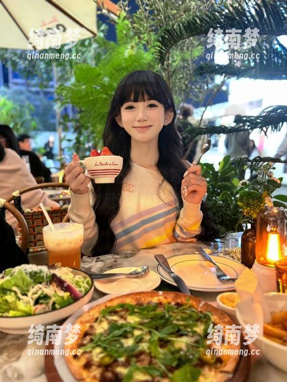 秀人网-软软Roro 秀人网 - 软软Roro运动写真在线合集,展现她在运动中的优雅与实力!