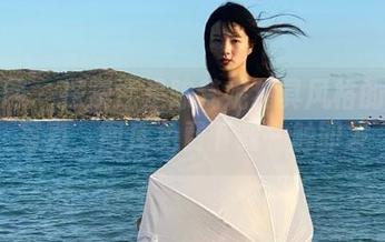 秀人网 - 探索还是陈梵妮独具风格的眼镜写真，图库免费下载一触即发