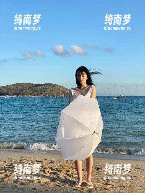 秀人网 - 探索还是陈梵妮独具风格的眼镜写真，图库免费下载一触即发