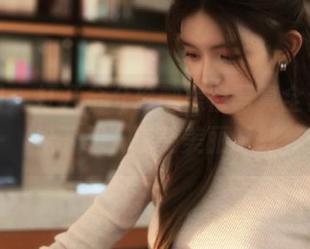 秀人网 - 打开金允珍呐黑白写真全套，轻松下载，享受美丽时刻