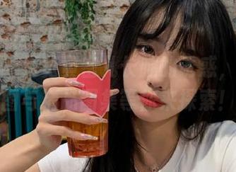 秀人网 - 尽览黄密儿长腿的诱惑，精彩原图与精品图集等你来探索！