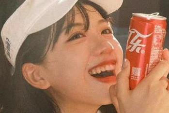 紧急企划 - 小恩的夏日写真，简直是暑期必备，快来网盘下载吧！