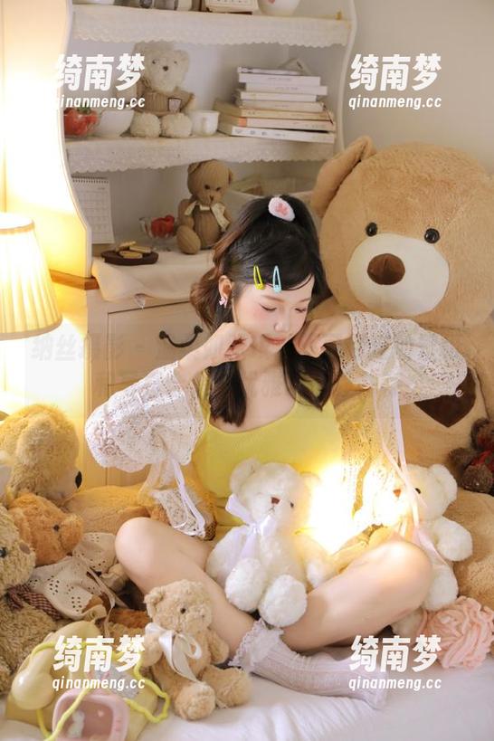纳丝摄影 - 温柔如张琪：不可错过的壁纸和写真合集，优雅与宁静并存