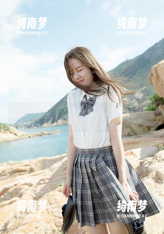 纳丝摄影 - 曼雯泳装写真合集：浪漫夏日的时尚风情分享