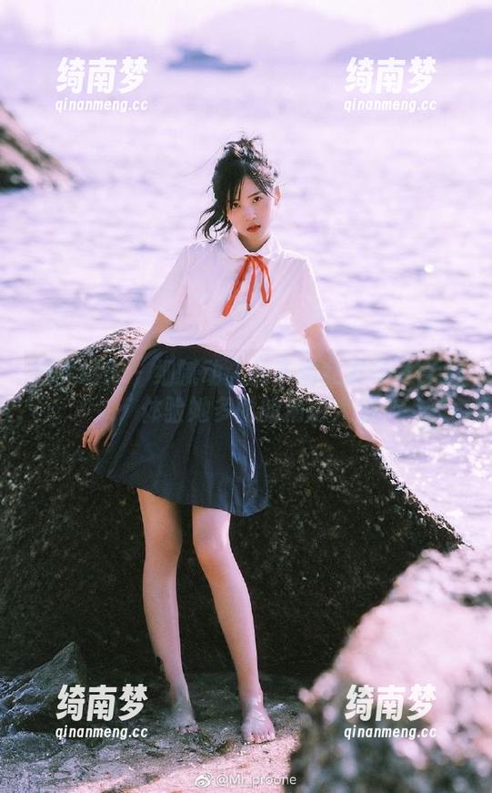 绮梦摄影 - 细腻动人的子涵女友写真合集，体验她多面的精彩人生