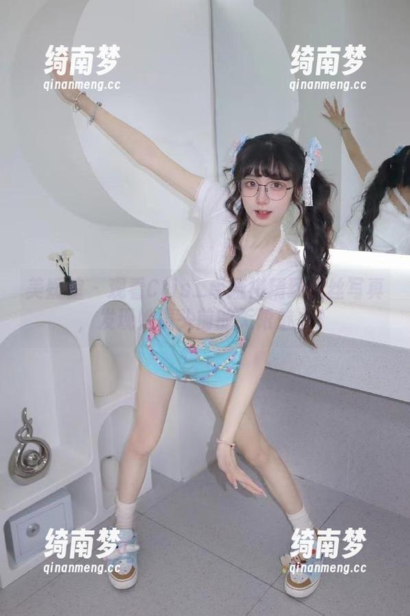 美媛馆-Cris_卓娅祺 美媛馆 - 观看Cris_卓娅祺精致黑丝写真,发现她镜头前的无限魅力!
