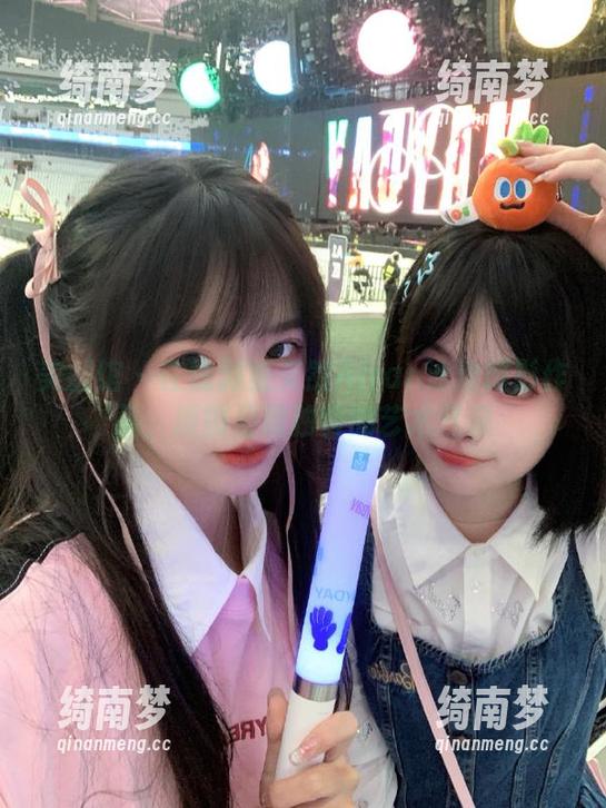 美媛馆 - 在线浏览艾然Airan泳池摄影作品，原图呈现独特的艺术气息
