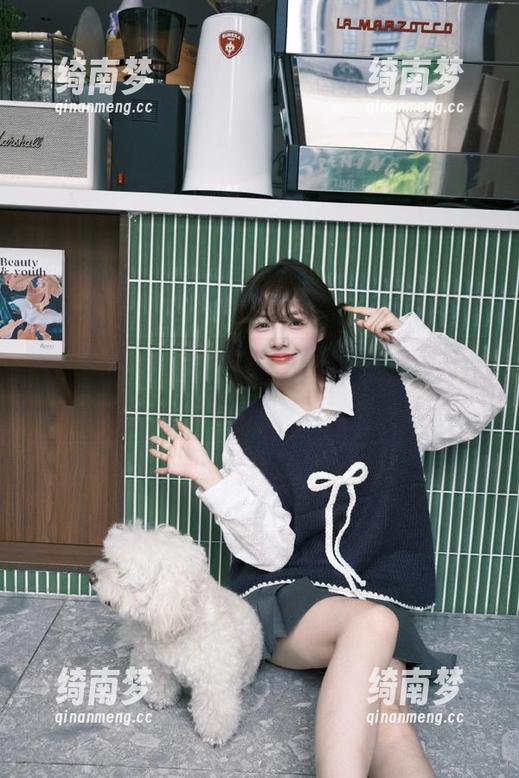 美邵女Baby 微密圈 - 探索美邵女Baby双人全套写真,免费下载带你领略优雅与美丽!