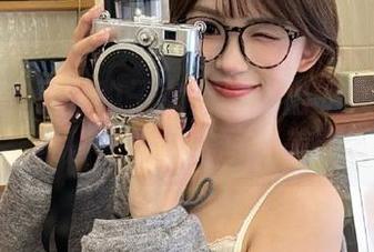 肉扣热热子与豹子女士碰撞出的火花：探索秘密约会的写真美图