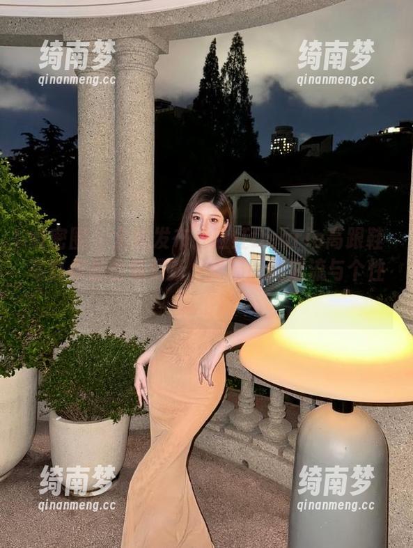 脸红Dearie 微密圈 - 全新发布:脸红Dearie高跟鞋写真作品合集更新,尽显时尚潮流与个性风格!