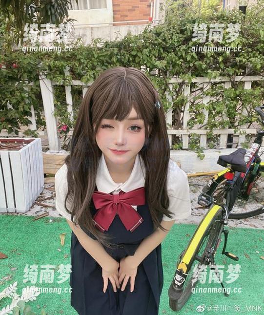 淘气的高跟鞋：芊川一笑MNK巧妙的原图壁纸，时尚界的又一次“伪装”秀！