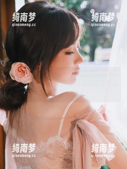 花漾show-Emily顾奈奈酱 花漾show - Emily顾奈奈酱学姐写真图库发布,下载即享每一幅作品的魅力与故事,绝对不容错过!