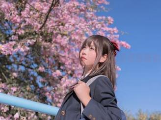 释放热情，萌芽儿o0的百合竞技泳衣图集分享唤醒你的活力！