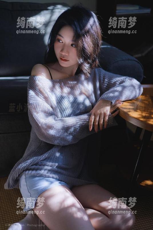 蓝小沂KiKi姐姐写真图集，带你领略时尚与艺术的完美融合合集